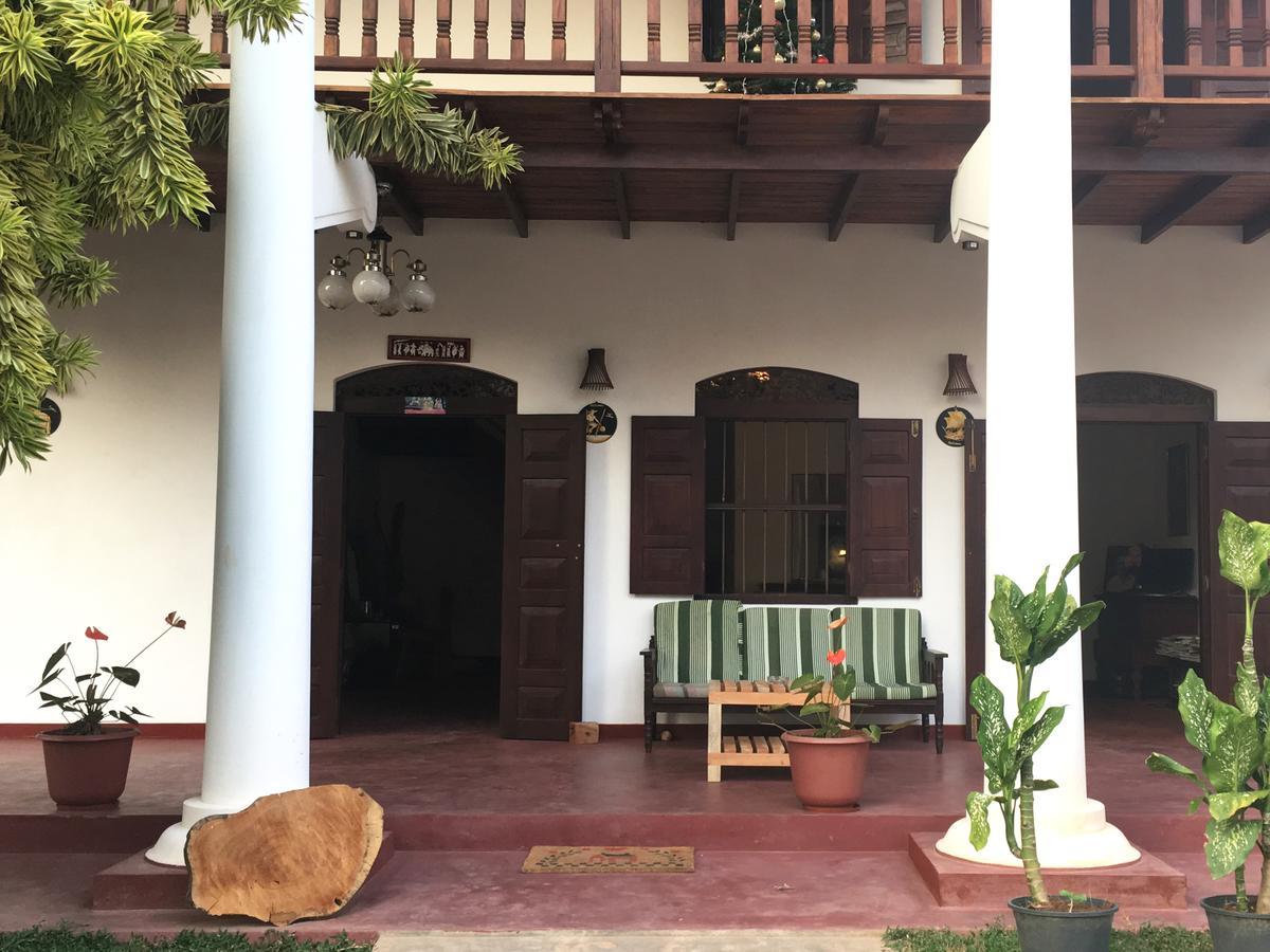 Hotel La Felicita Mirissa Eksteriør bilde