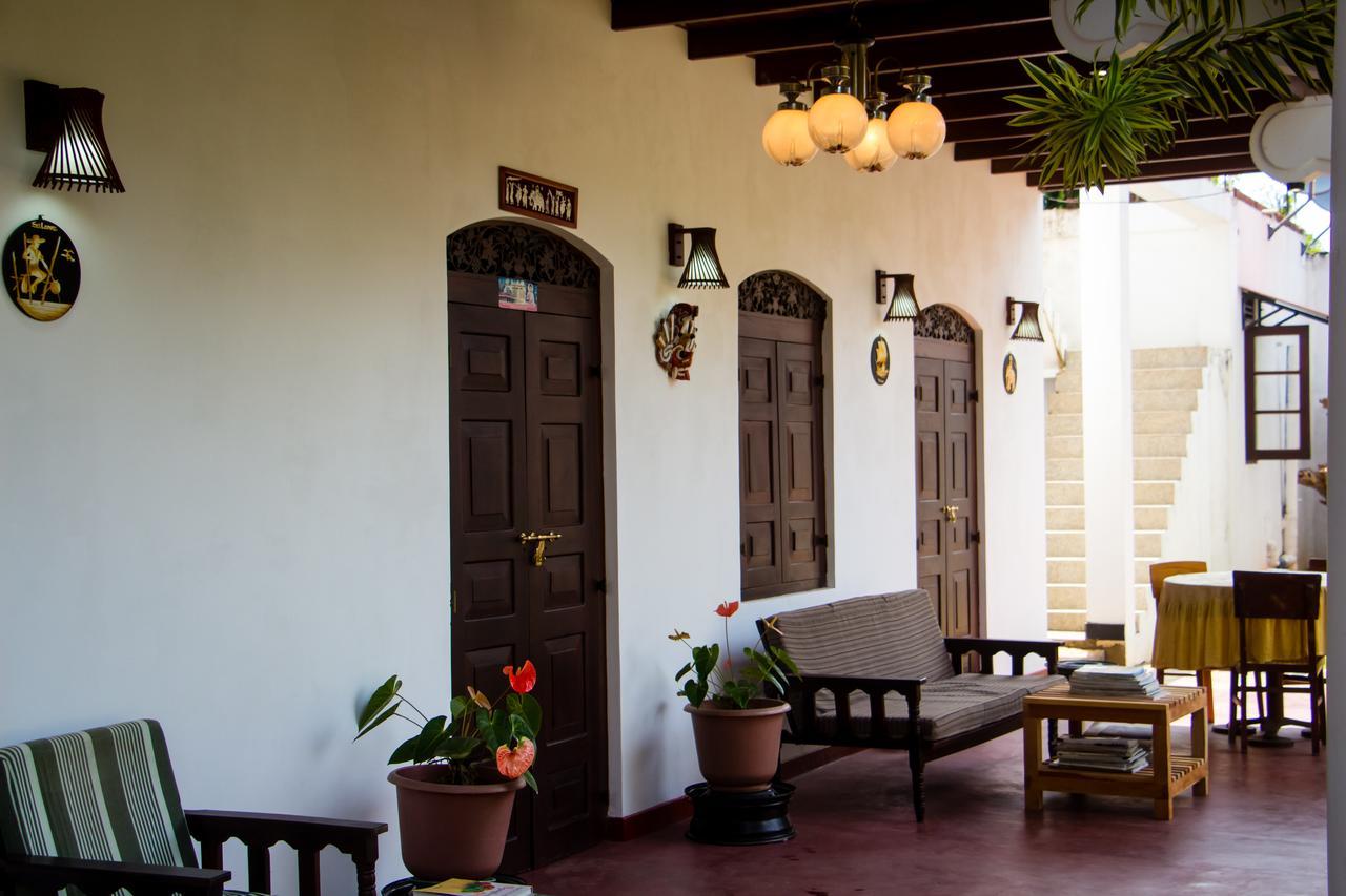 Hotel La Felicita Mirissa Eksteriør bilde